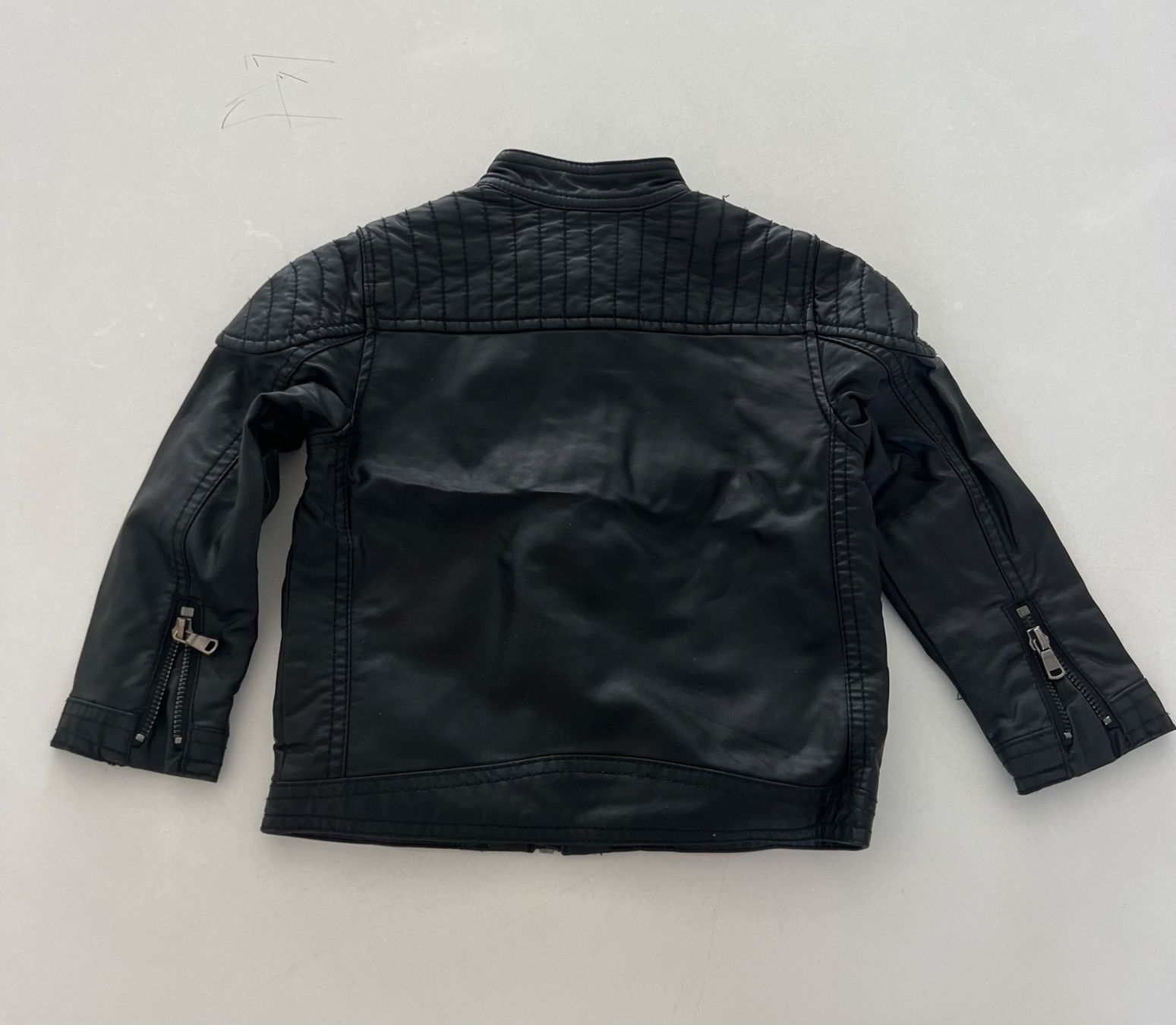 H&M Giacche & Cappotti: Veste en cuir – Usato da Riva San Vitale venduto da anouky01 1