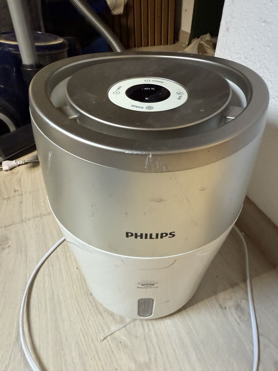 Philips Umidificatori d'aria: Philips Luftbefeuchter FY2401 – Usato da Winterthur venduto da darkmuetz