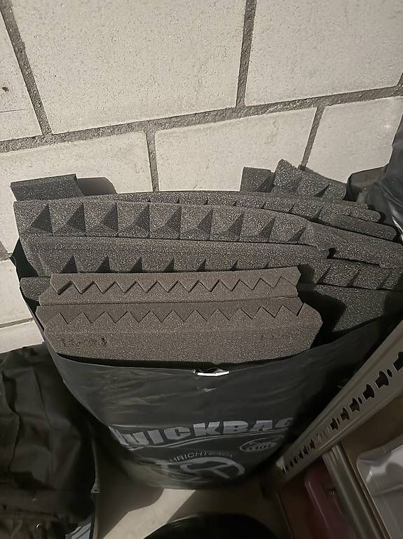 Altri accessori: Akustikschaum – Usato da Gwatt (Thun) venduto da theo360 2