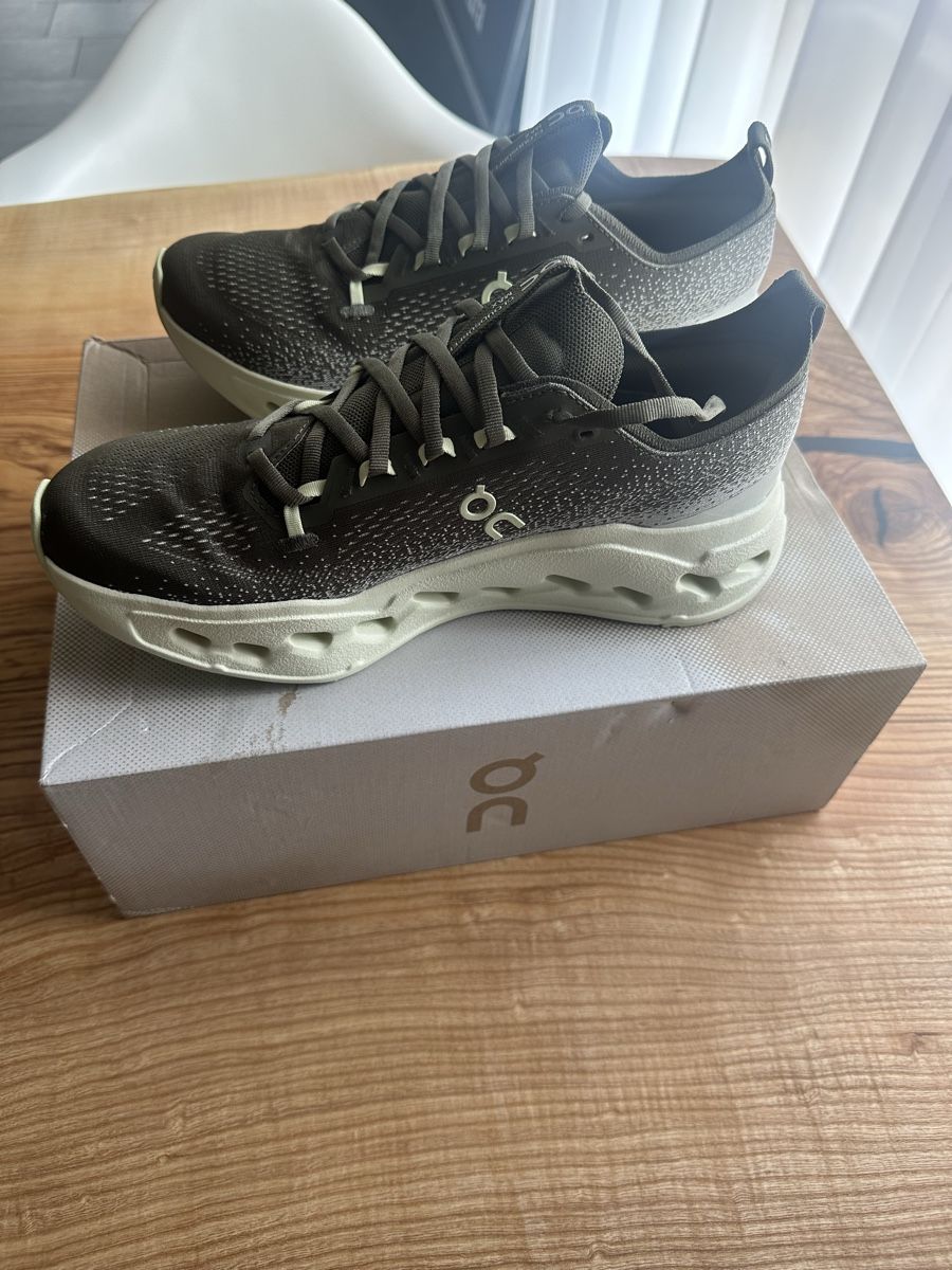 On Scarpe da uomo: ON Cloudsurfer Max Gr.44.5 NEU – Nuovo e nell'imballaggio originale da Wila venduto da sae_5qqk 1