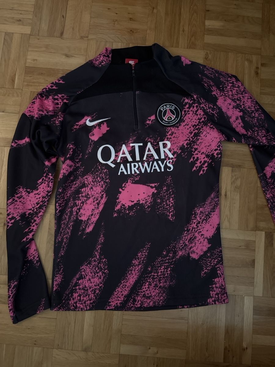 Nike Pullover & Sweatshirts: PSG Pullover – Neu (gemäss Beschreibung) aus Aathal-Seegräben von aaa_w2np