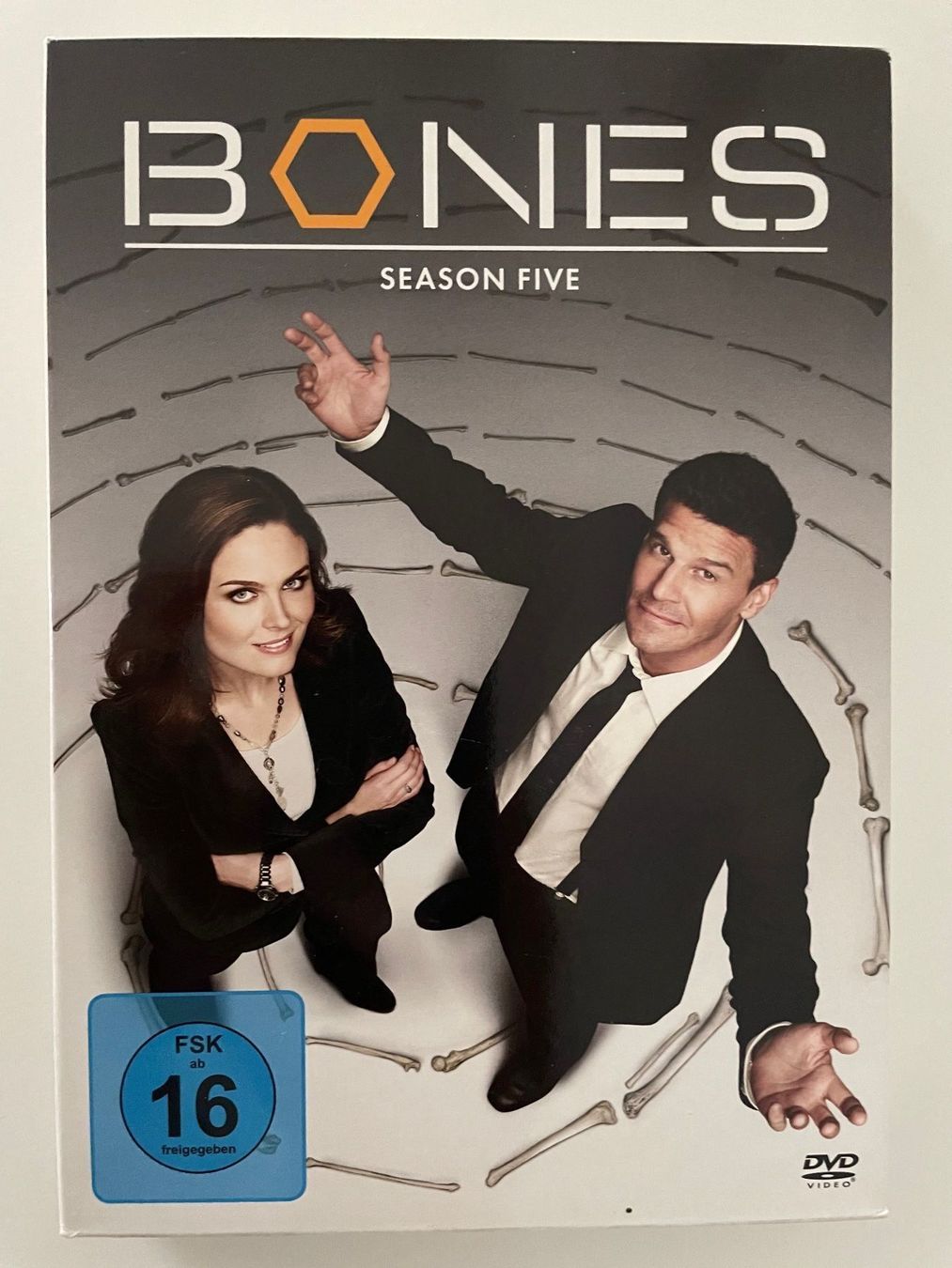 Tutti i DVDs: Bones - Season 5 – Nuovo (secondo la descrizione) da Riehen venduto da M.S.DVD 1