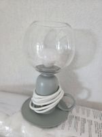 Hübsche Nachttischlampe grün-grau