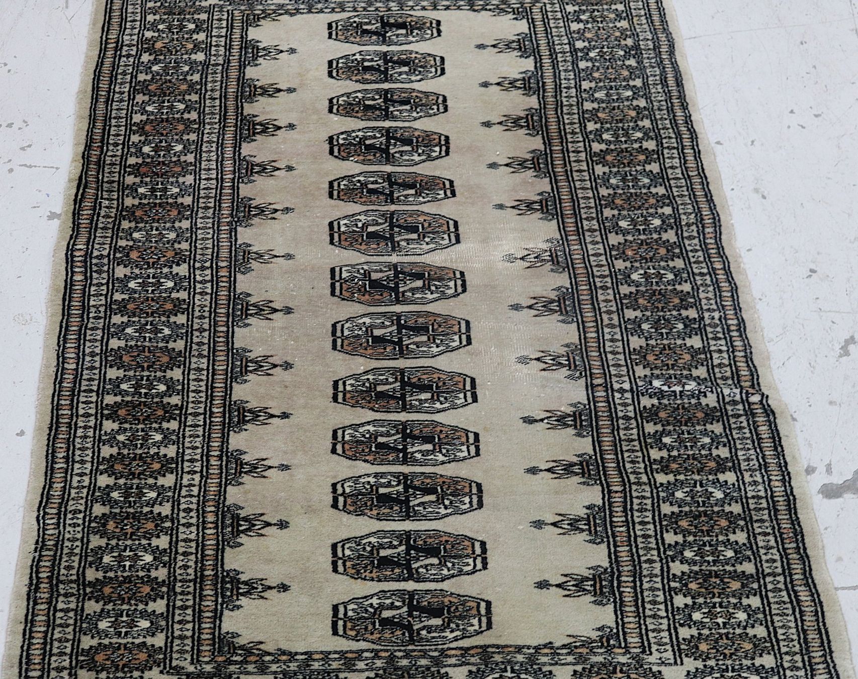 Tapis: Kleiner Läufer in Grün-/Grautöne – D'occasion à Volketswil par brockipfannenstil 2