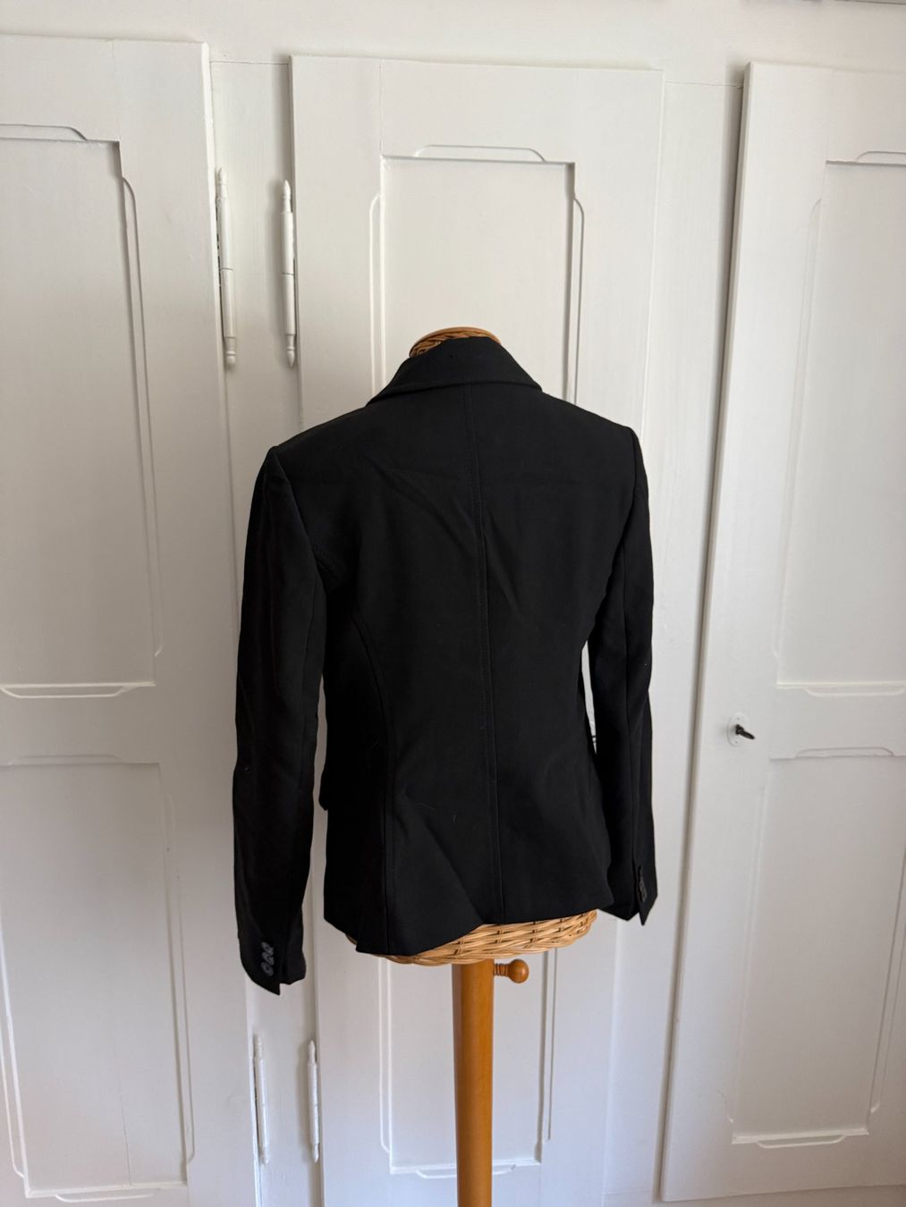 Hallhuber Jacken: HALLHUBER - Blazer schwarz 40 – Gebraucht aus Zürich von Diazaio 2