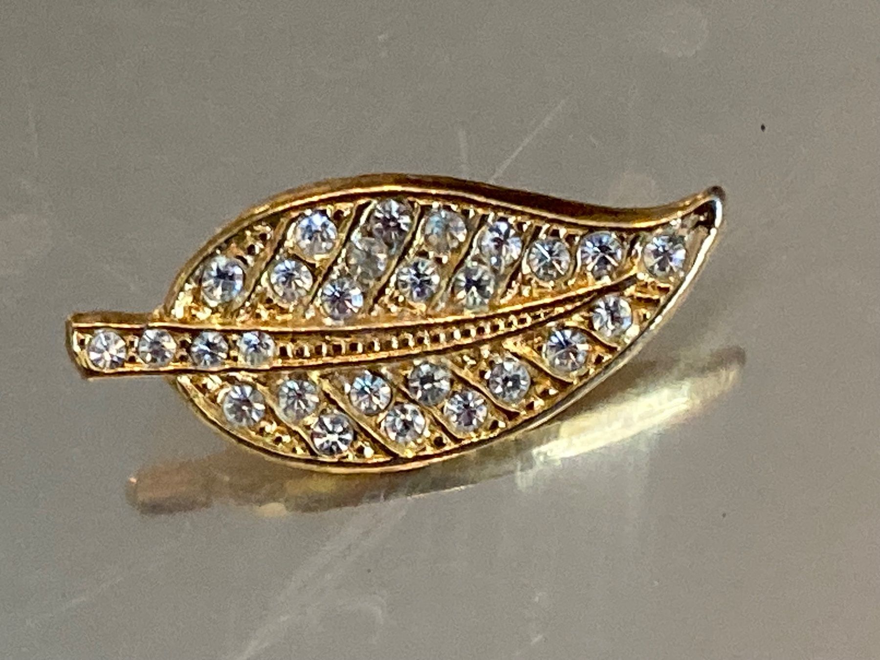 Spille & Fermagli: Broche vintage doré – Usato da Marly venduto da Antigona71