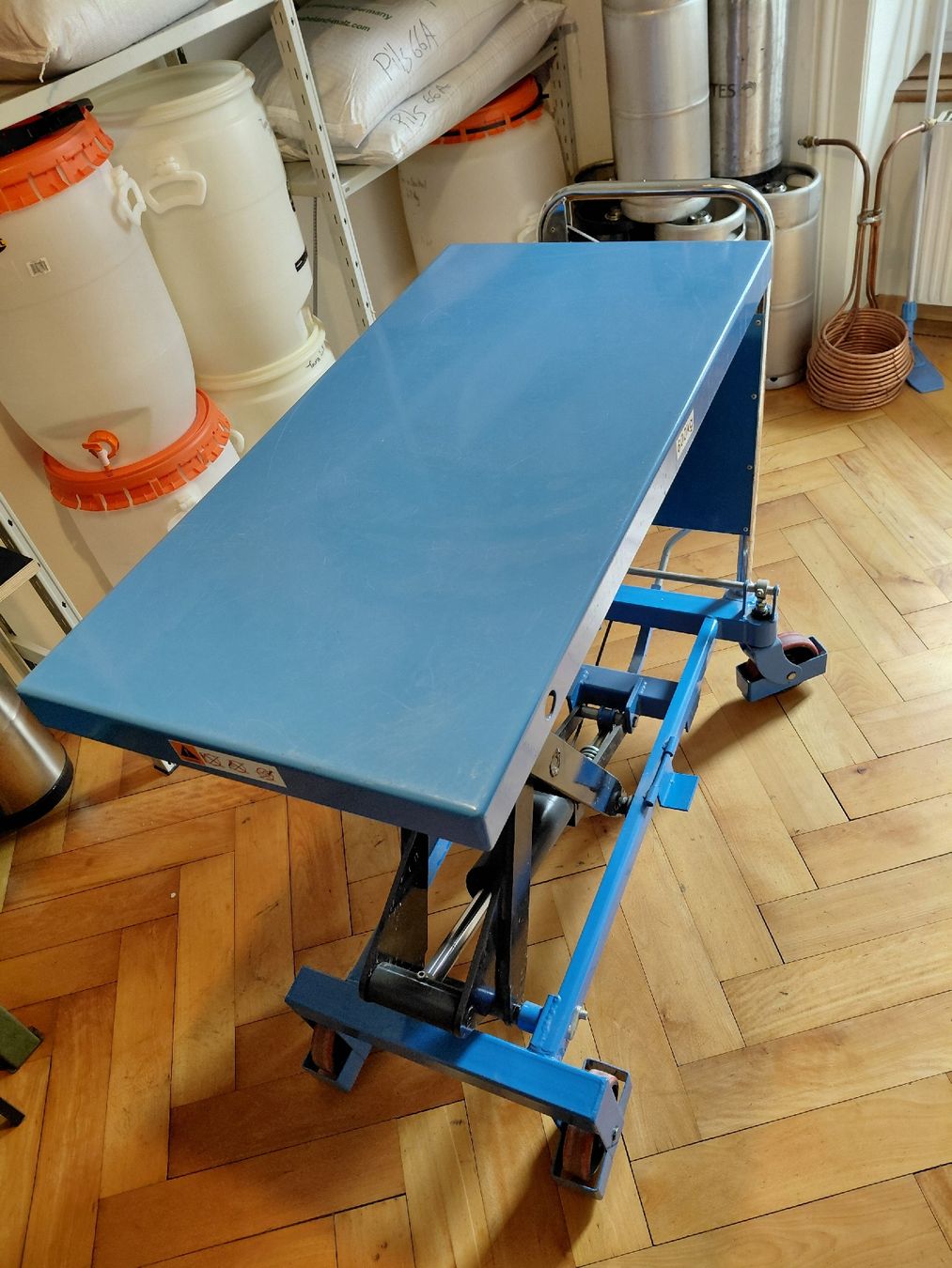 Hub & Switch: Scheren-Hubwagen, Tragkraft 800 kg – Usato da Nidau venduto da Philipp2560 7