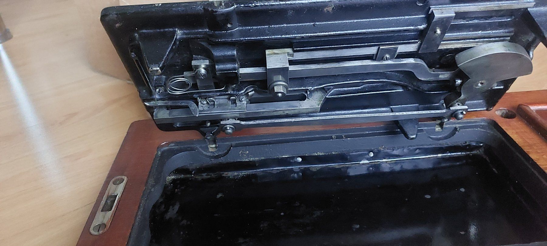 Macchine da cucire: Très rare machine à coudre 1890 / 1900 ?? – Usato da Rolle venduto da mro_5nyk 5