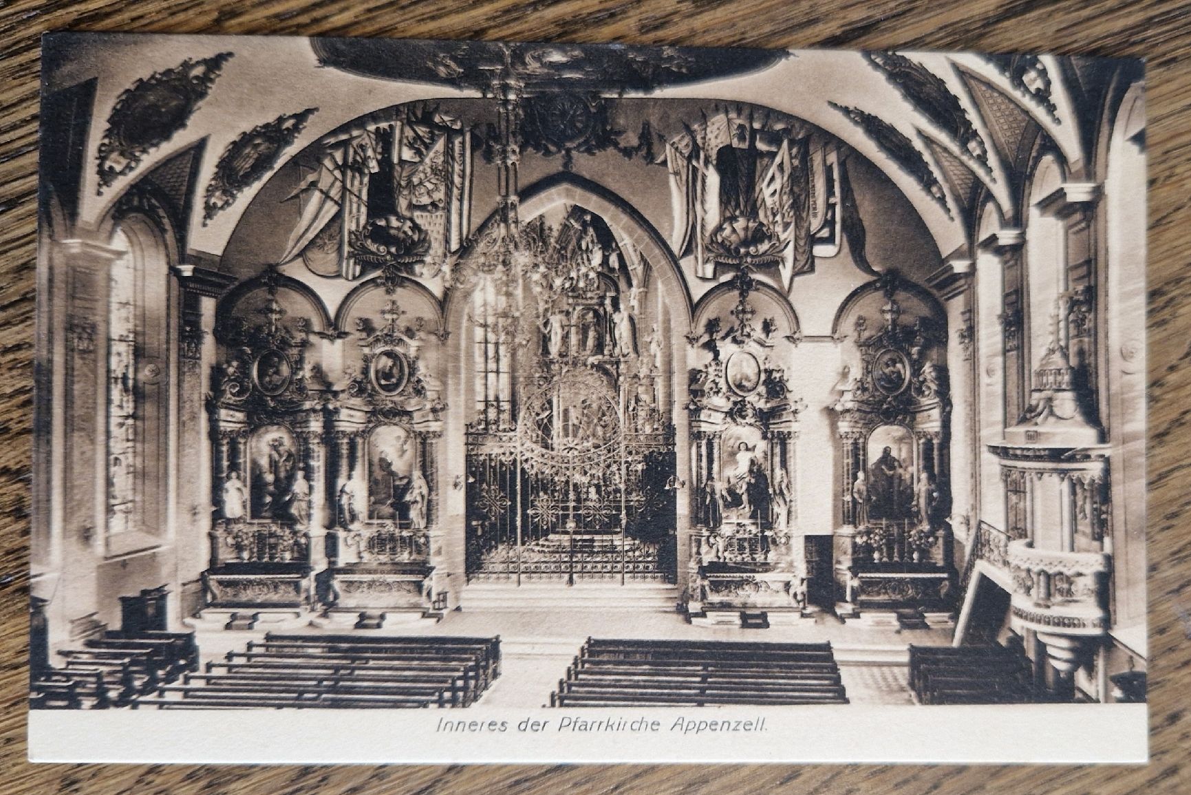 Cartoline postali: Inneres Pfarrkirche Appenzell – Usato da Ebikon venduto da Donar50