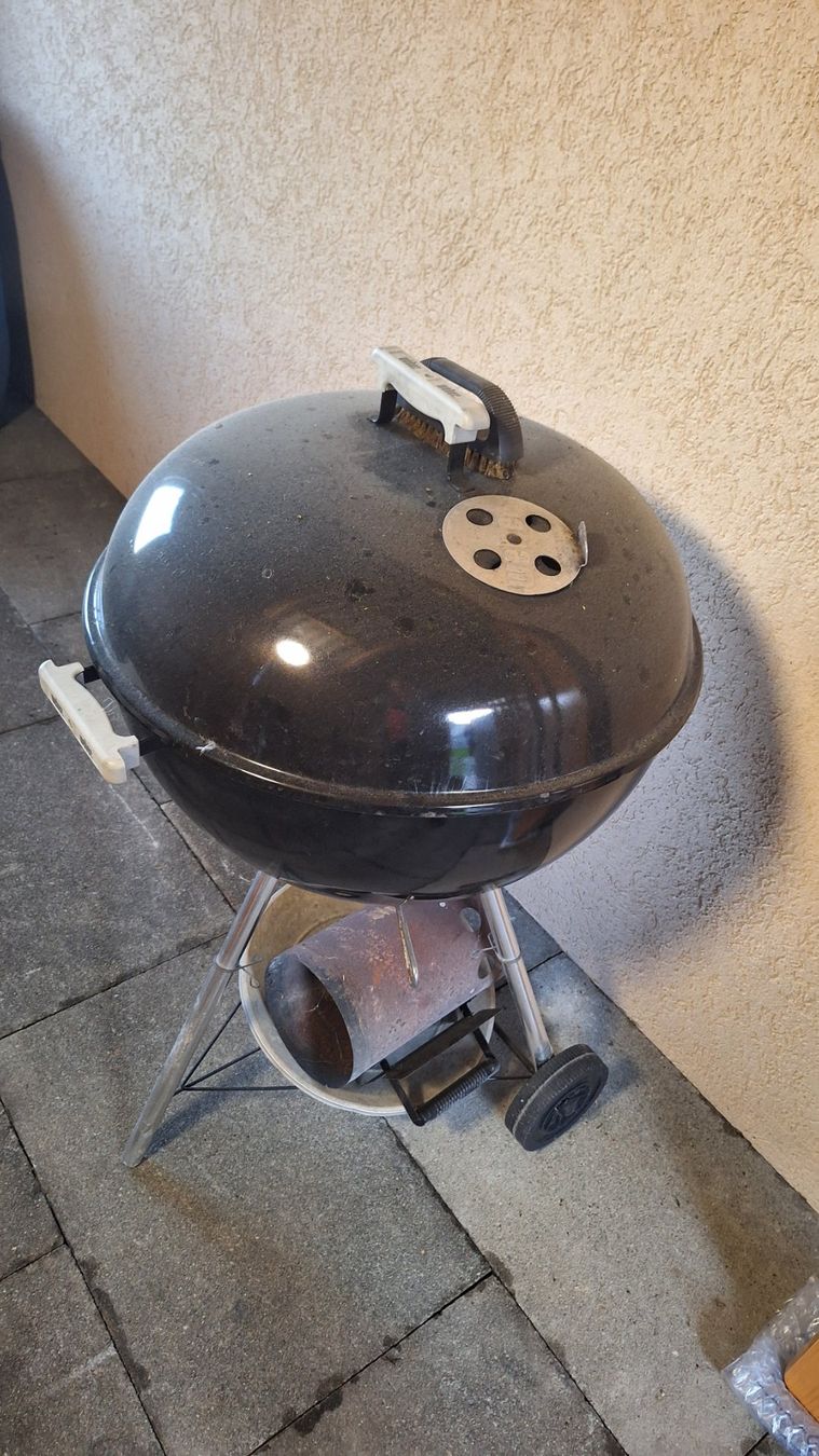Weber Griglie: Weber Kugelgrill – Usato da Hilfikon venduto da Gutegelegenheit