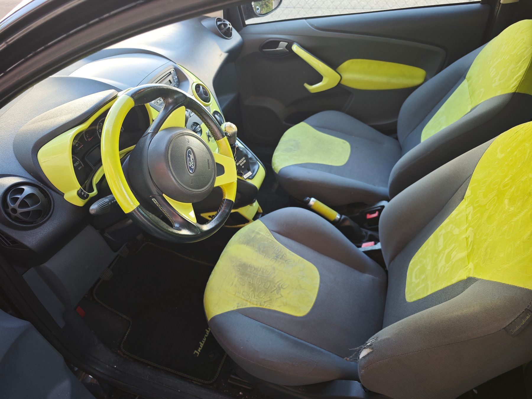 Ford Automobili: Ford Ka 1.25i Individual mit MFK – Usato da Oftringen venduto da loco_f 5
