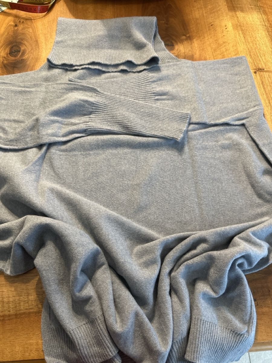 Maglioni & Felpe: Cashmerpullover XL neu – Nuovo (secondo la descrizione) da S. Antonino venduto da Swissbutler 1