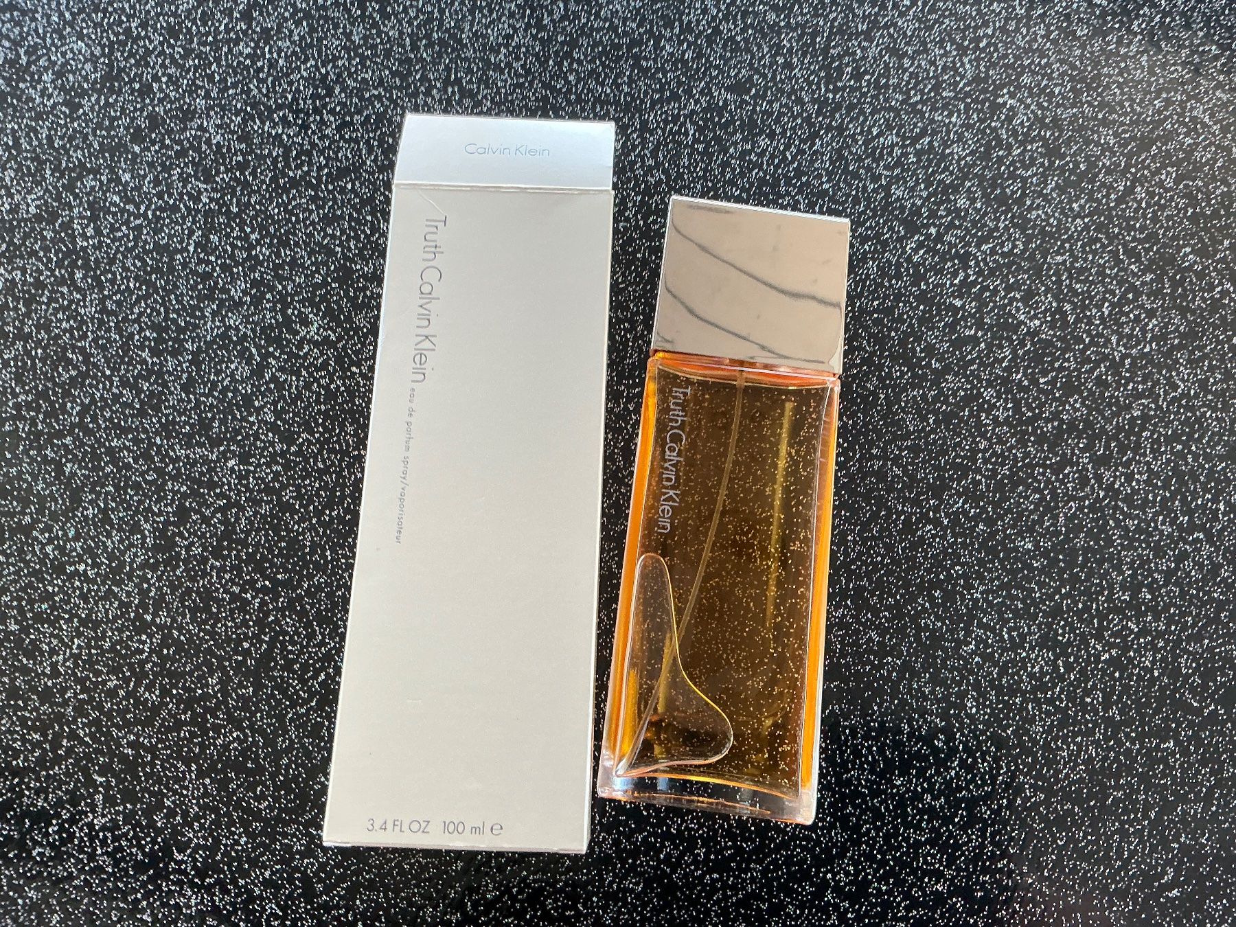 Calvin Klein Profumi & Eau de Toilette: Calvin Klein Truth Eau de Parfum 100 ml Neuf – Nuovo e nell'imballaggio originale da Corminboeuf venduto da Dewede