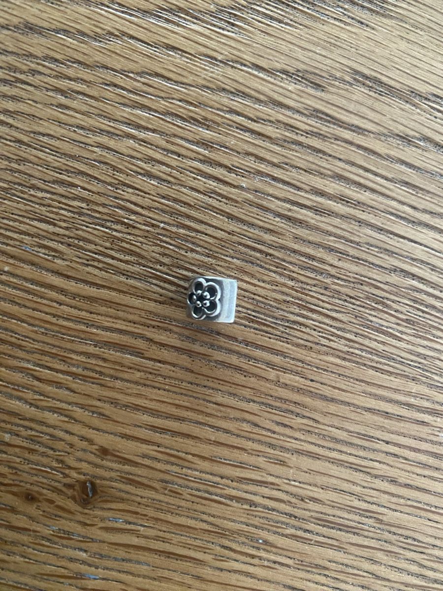 Pandora Anhänger: Pandora Charm Blume – Gebraucht aus Muri AG von sonneblueme10 1