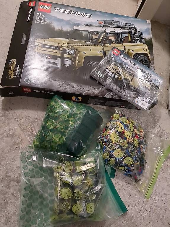 Lego Jeux de construction: Lego Technic 42110 Land Rover Defender – D'occasion à Hochdorf par Andy763