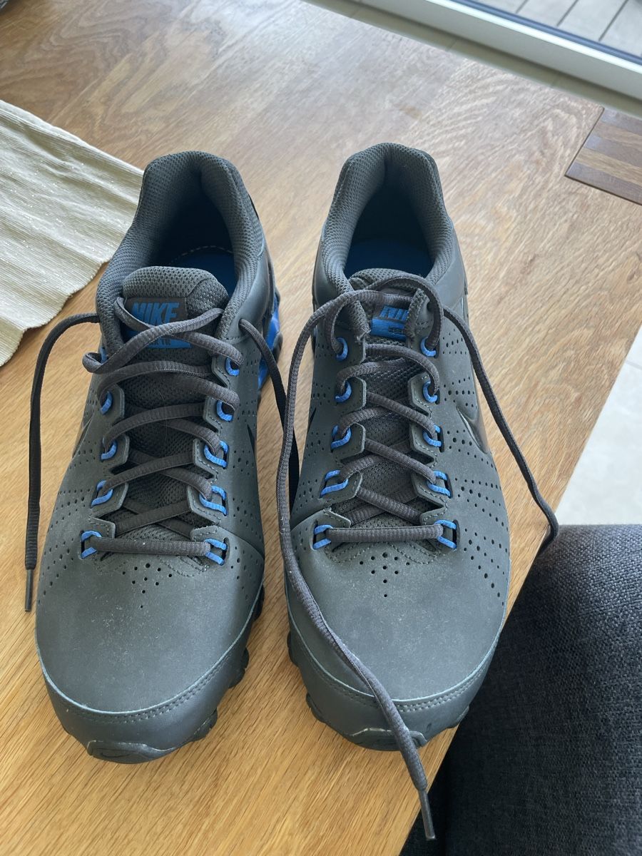 Scarpe da uomo: Neue Nike Schuhe Gr. 42 – Nuovo (secondo la descrizione) da Langendorf venduto da namatjira 1