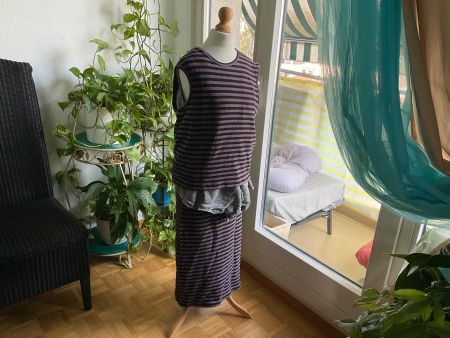 Magnifique ensemble rayé violet tout doux MAMA B jupe & pull