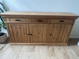 Sideboard aus Massivholz