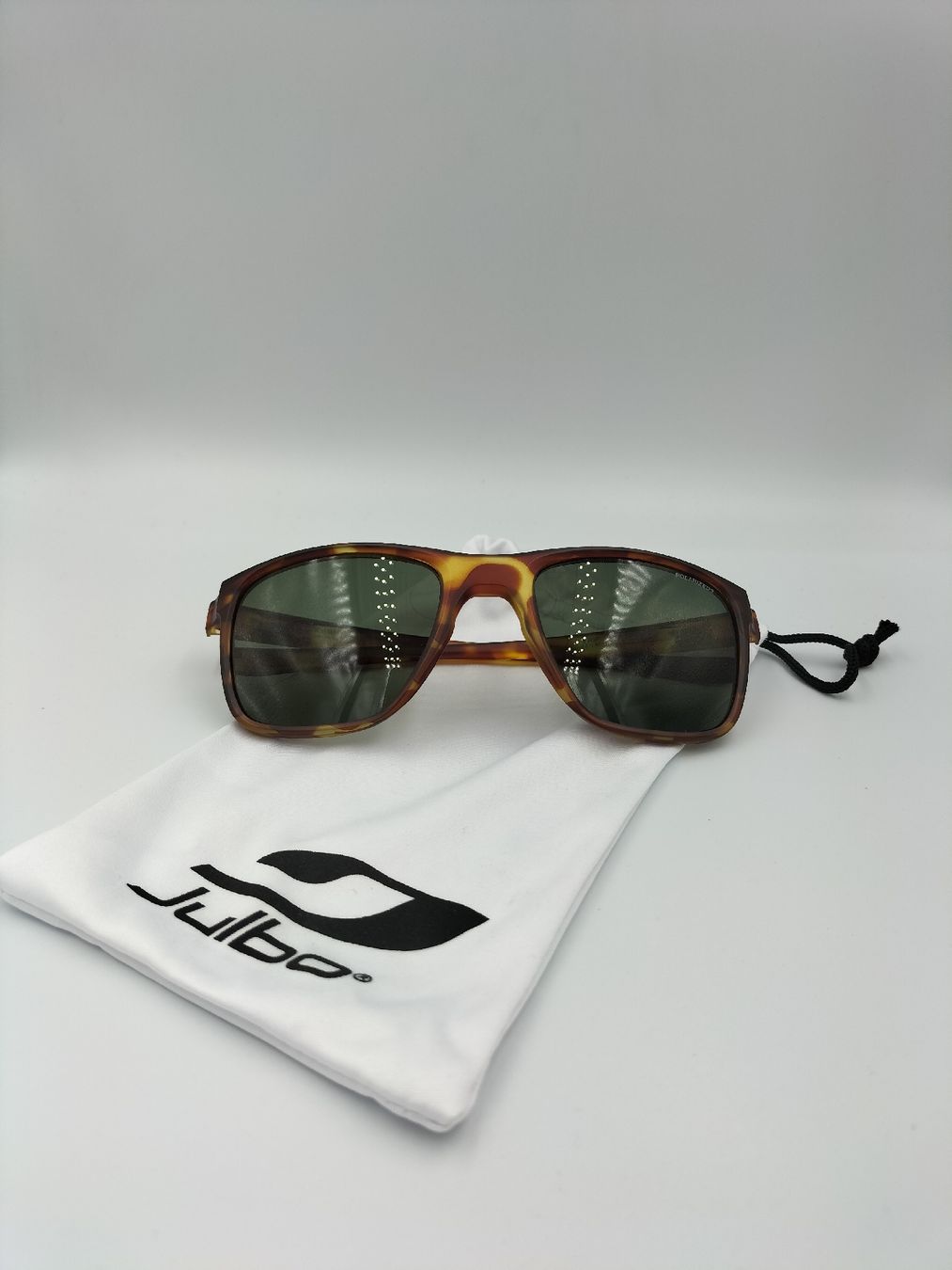 Julbo Occhiali & Lenti: Sonnenbrille Julbo – Nuovo e nell'imballaggio originale da Emmenbrücke venduto da mishsel