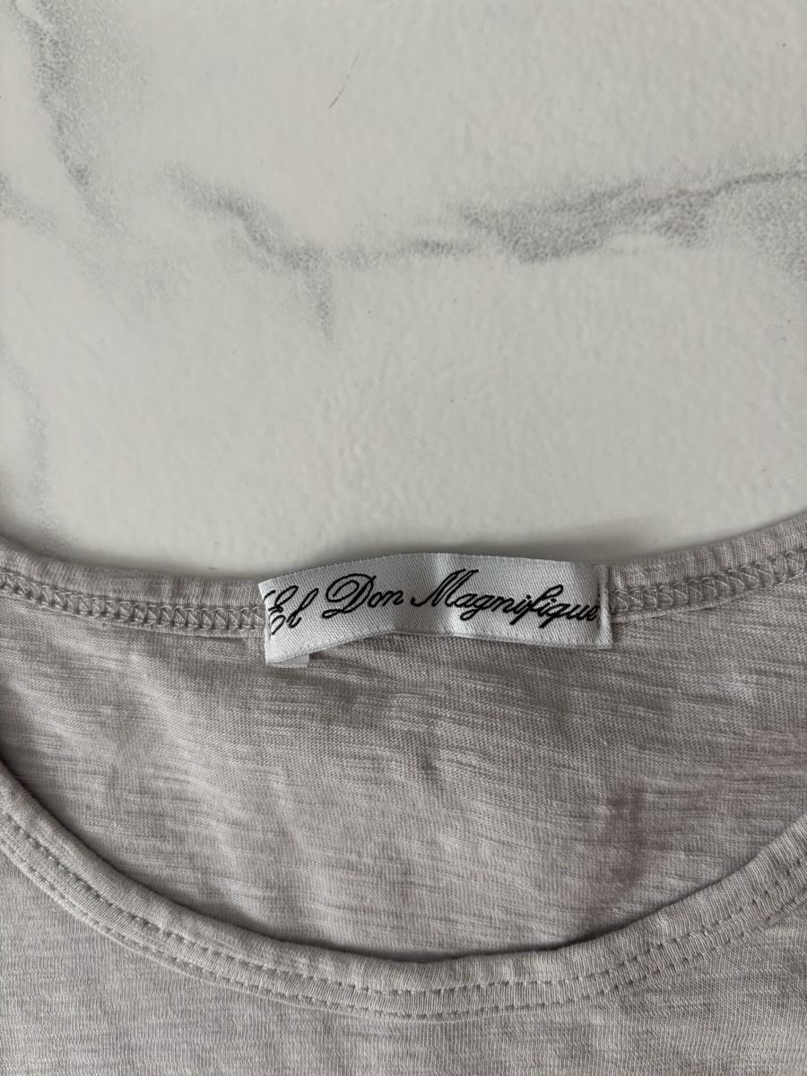 T-shirt: Maglietta  – Nuovo (secondo la descrizione) da Schwyz venduto da Francesca54 1