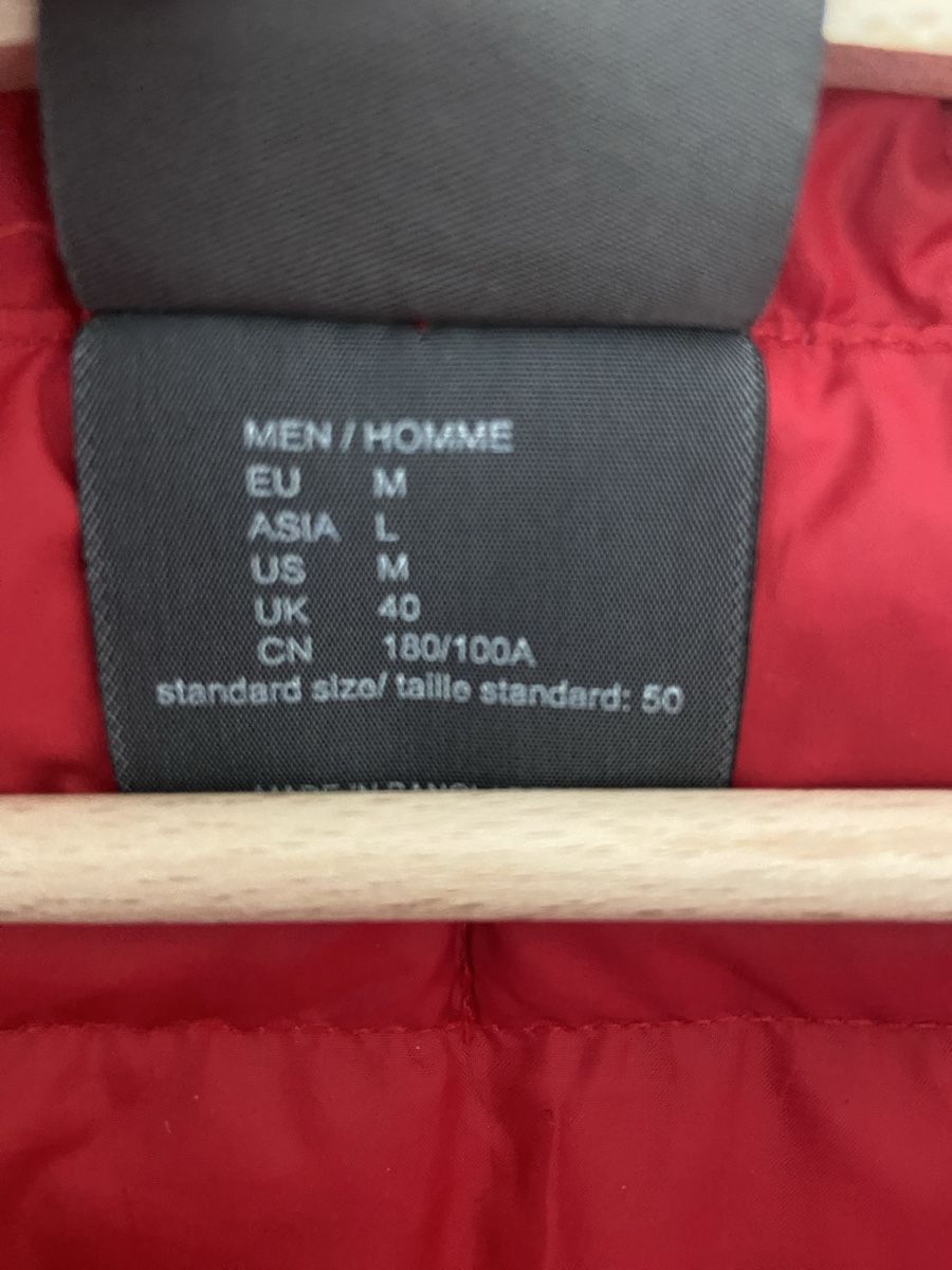 Jack Wolfskin Giacche: Jacken Jack Wolfskin 2x (Rot/Schwarz) – Usato da Olten venduto da jon_wfq7 4