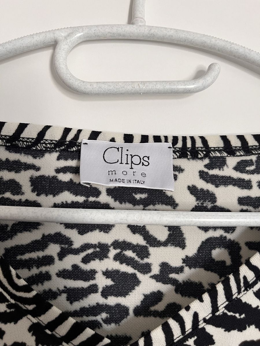 Chemisiers: Damen Pullover Clips Leopardenmuster Grösse 42 neu – D'occasion à Wolfhausen par Sel86i 1