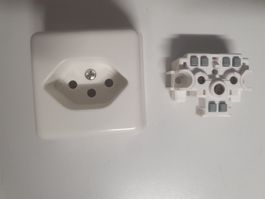AP Steckdose T13 Weiss Standard