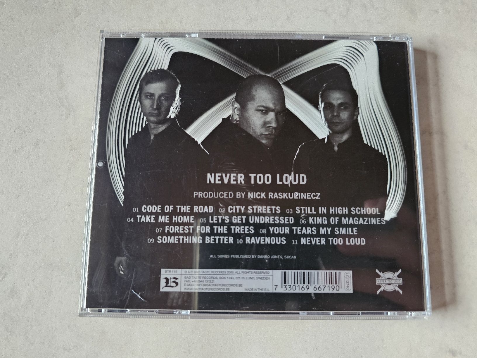 CD: Danko Jones  -  Never Too Loud – Usato da Schneisingen venduto da backstore24 1