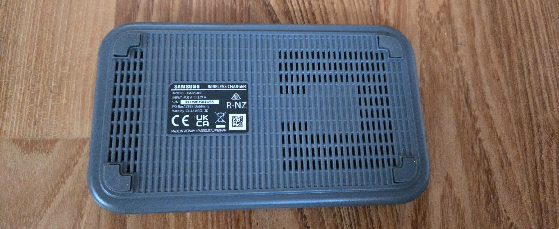 Samsung Caricabatterie: Chargeur sans fil Samsung duo – Usato da St-Prex venduto da Yaugustin 1
