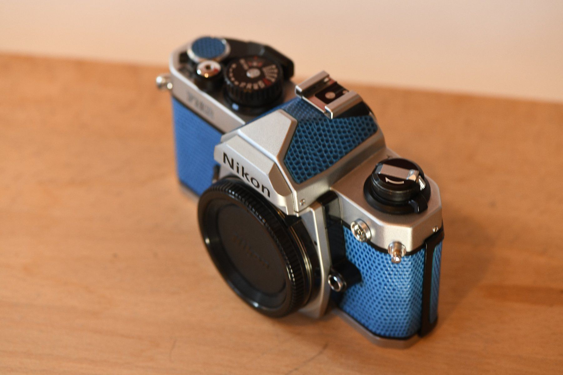Nikon Appareil photo: Nikon FM 2 Blau – D'occasion à Rüthi (Rheintal) par Kunsttrifftdich 1