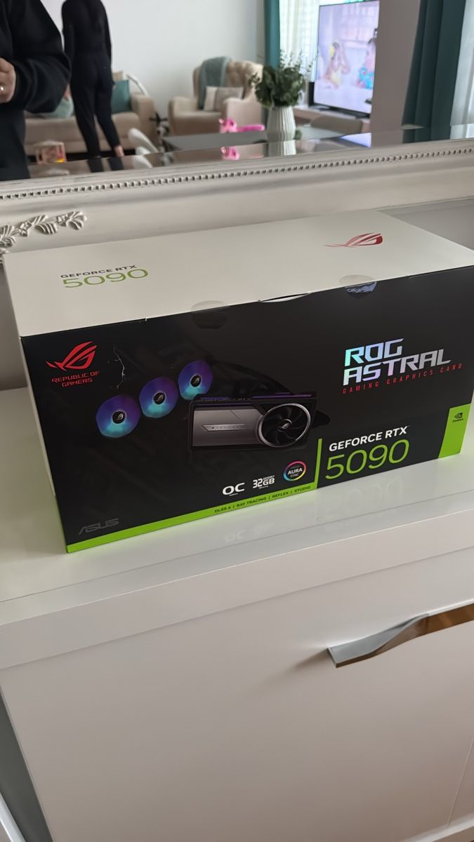 Asus Schede grafiche: Asus Rog Astral 5090 LC OC – Nuovo (secondo la descrizione) da Rüti ZH venduto da Broly0601 6