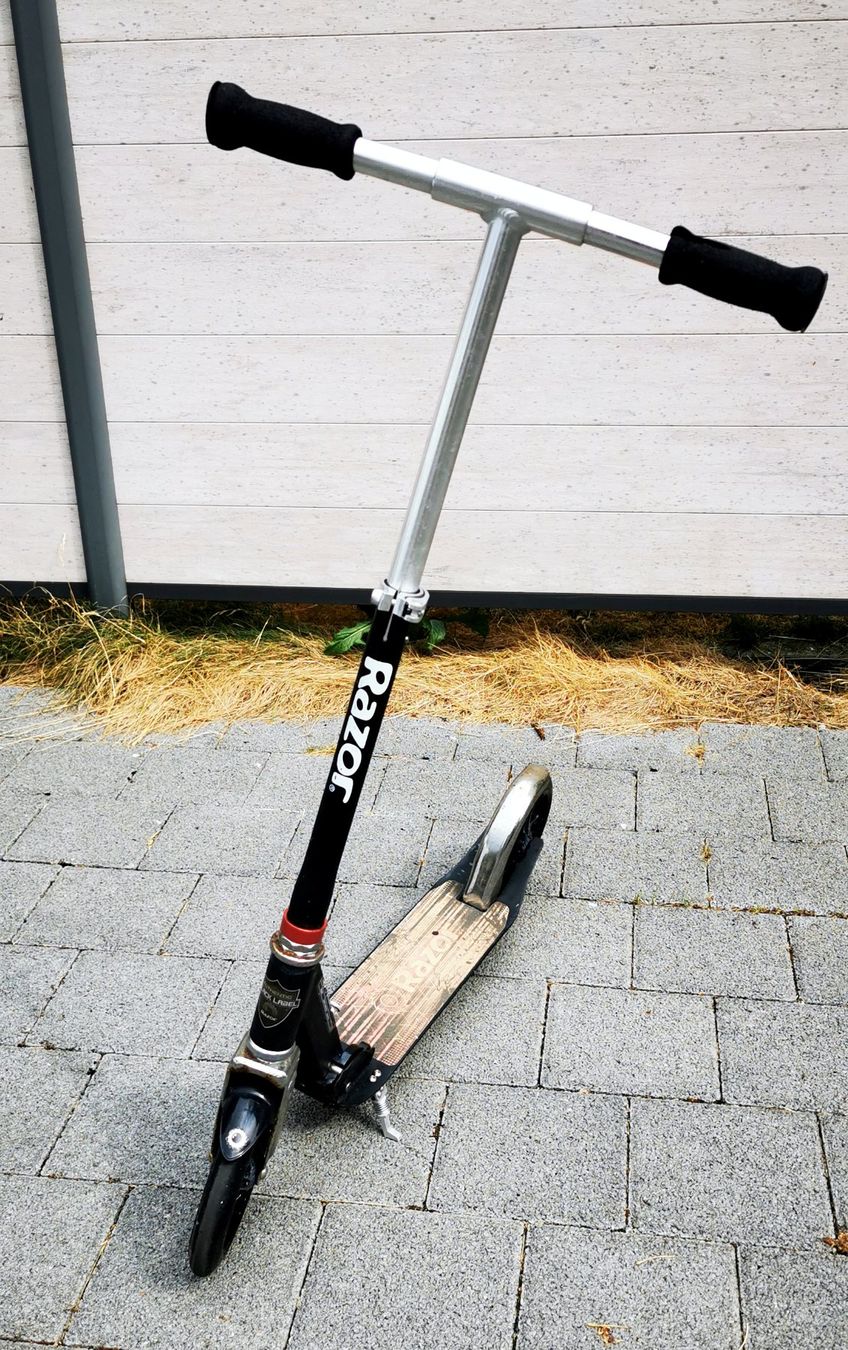 Kickboard: Razor Kickscooter schwarz gebraucht – Usato da Wohlen AG venduto da Sreichmuth 1