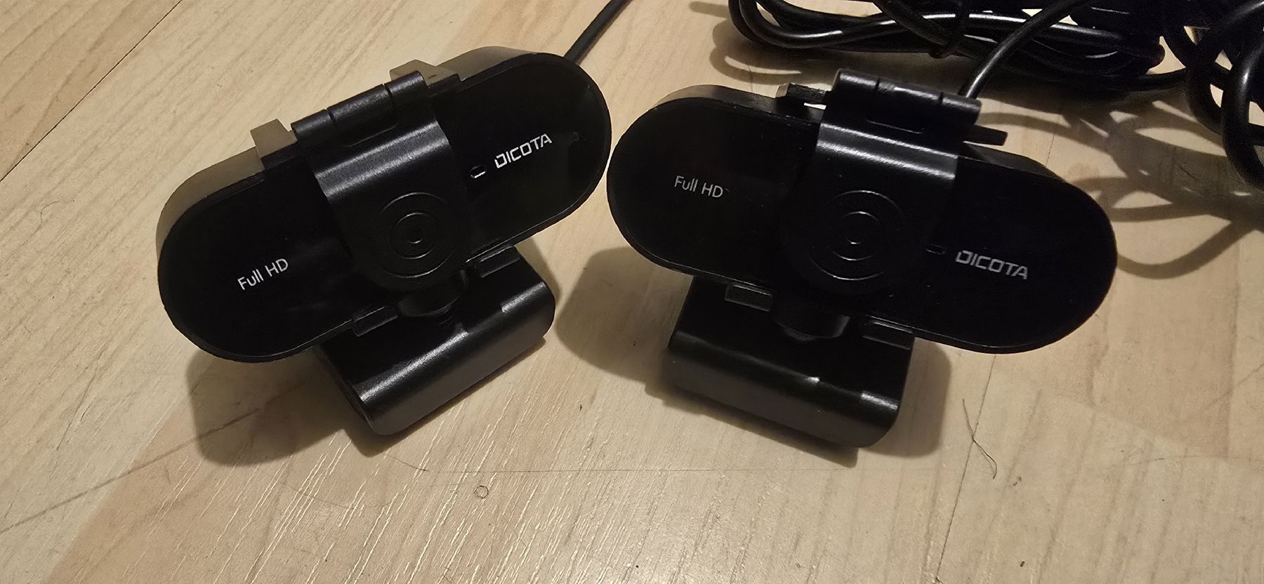 Webcam: 2xWebcam Pro Plus FULL HD - Excellent Condition! – Usato da Studen BE venduto da tha_dhp8 3
