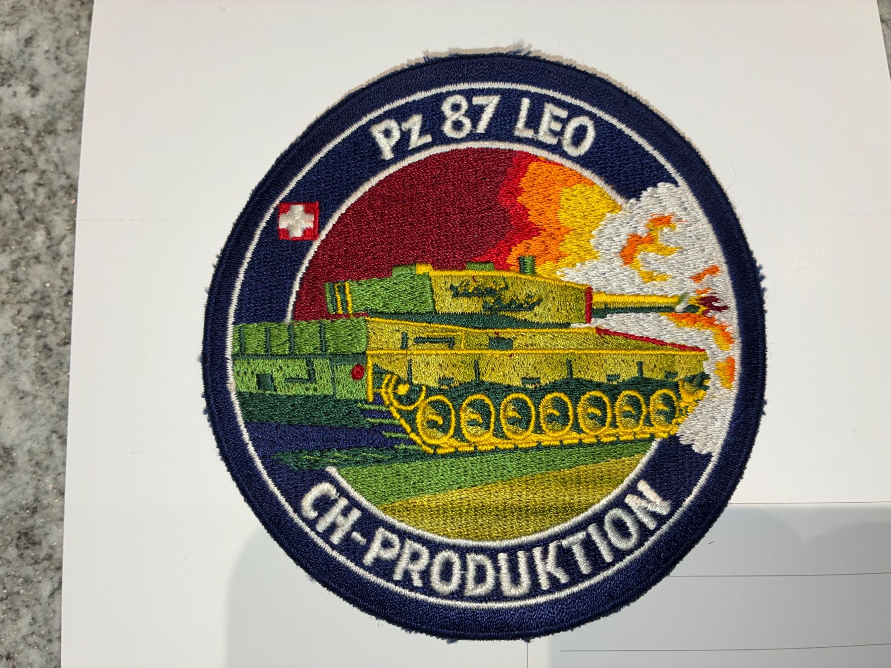 Schweizer Armee Toppe: Badge Panzer Leopard 87 Ch-Produktion – Usato da Oberiberg venduto da stab