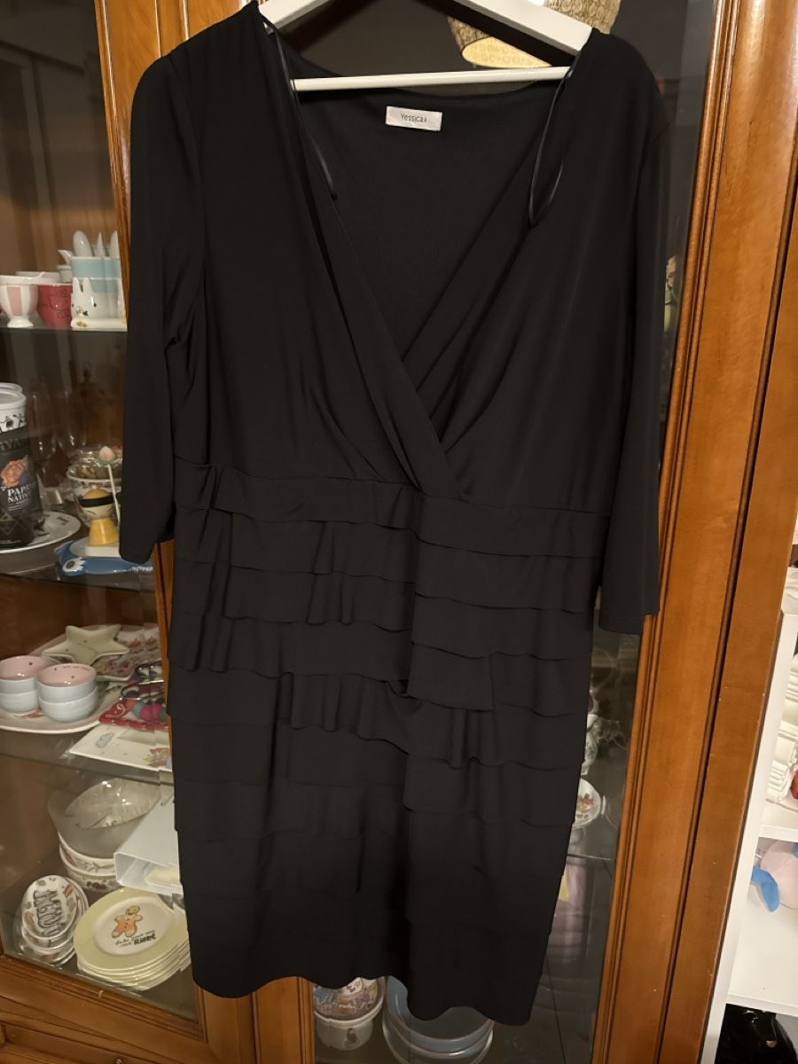 Vestiti: Dress 46 – Usato da Mendrisio venduto da ketolin