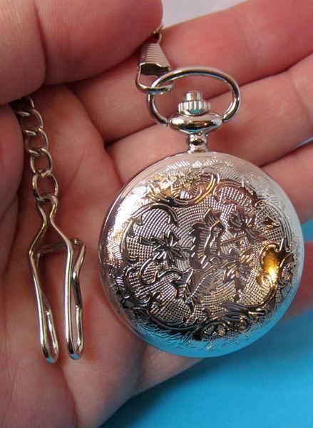 Orologi: Taschenuhr silberig mit Spring-Deckel und Kette – Nuovo e nell'imballaggio originale da St. Margarethen TG venduto da ursk10 2