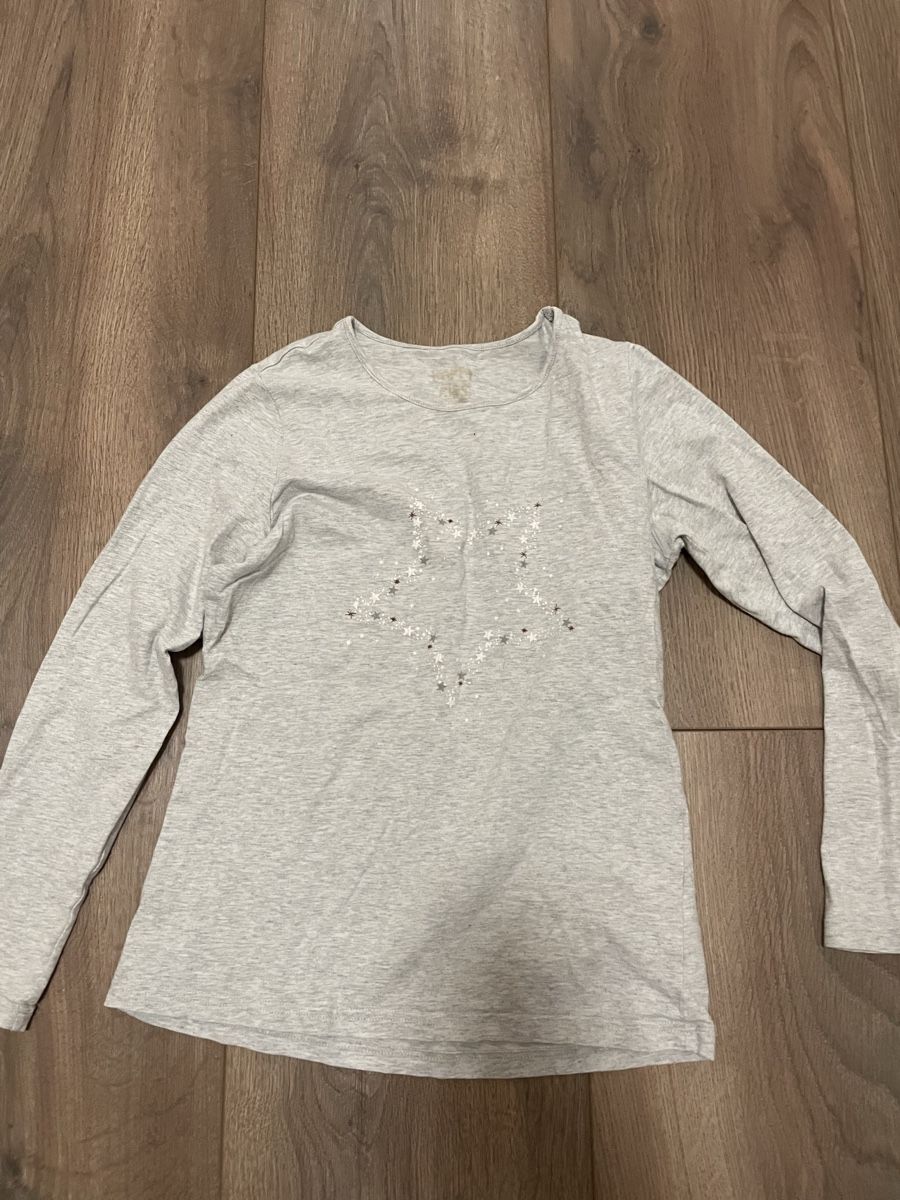 Lotti & Set di vestiti: Set mit 4 Langarm Shirts Grösse 146/152 – Usato da Dornach venduto da san_s2qy 4