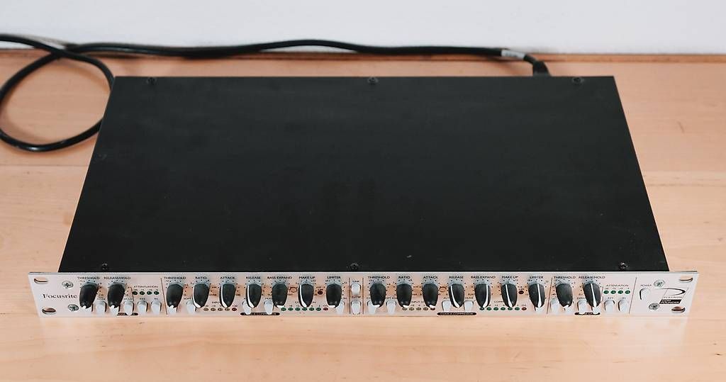 Compresseurs: Focusrite Platinum Com Pounder - Compressor/Limiter/Expander – D'occasion à Hinterkappelen par audiowerft