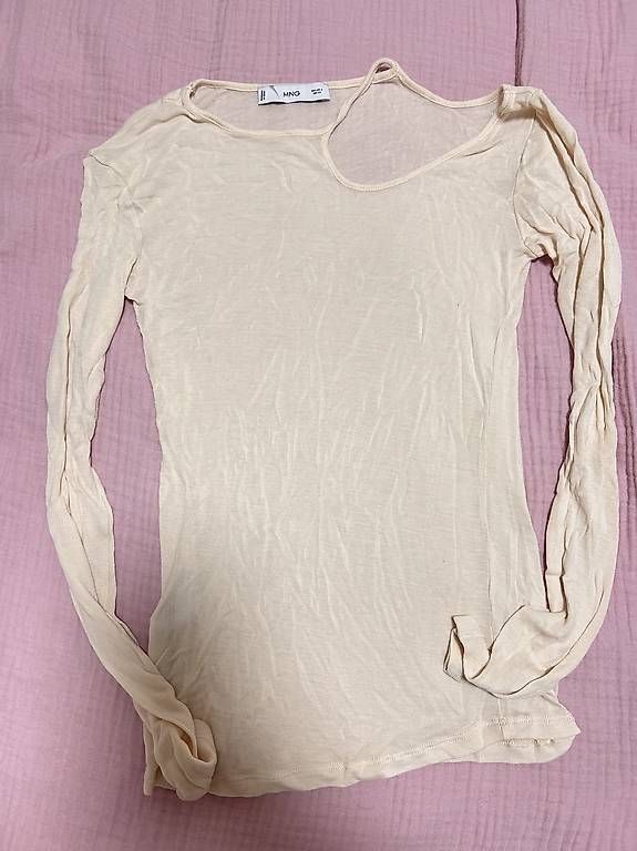 Top: Brandneues hellrosa Top – Usato da Zürich venduto da ruh_qrn7