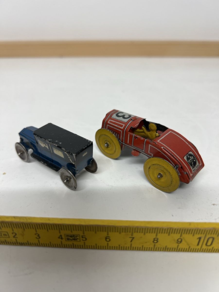 Modellautos: 2 kleine Blechautos – Gebraucht aus Steffisburg von gfell2 1