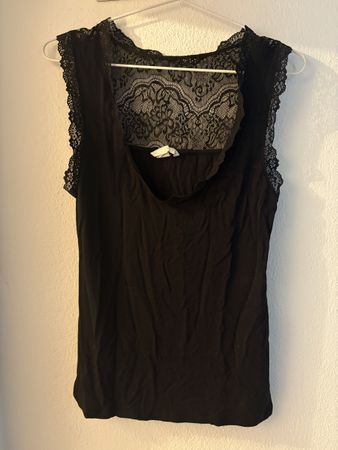 Top mit Spitze