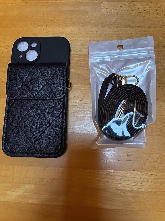 Cover & Protezioni schermo: Hülle für Iphone 15 – Usato da Chur venduto da Tamaro1