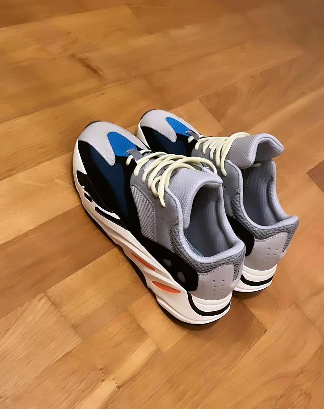 Adidas Scarpe da uomo: Adidas neuf yezzy 750  – Nuovo e nell'imballaggio originale da Fribourg venduto da mal_8zjh 3