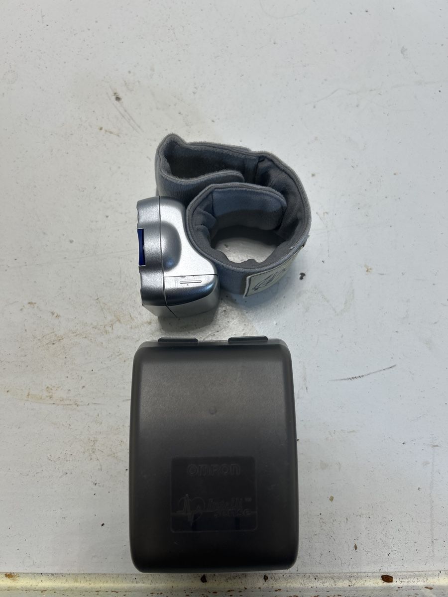 Omron Attrezzature mediche: Omron Blutdruckmessgerät R6 – Usato da Madiswil venduto da Bilranis1071 2
