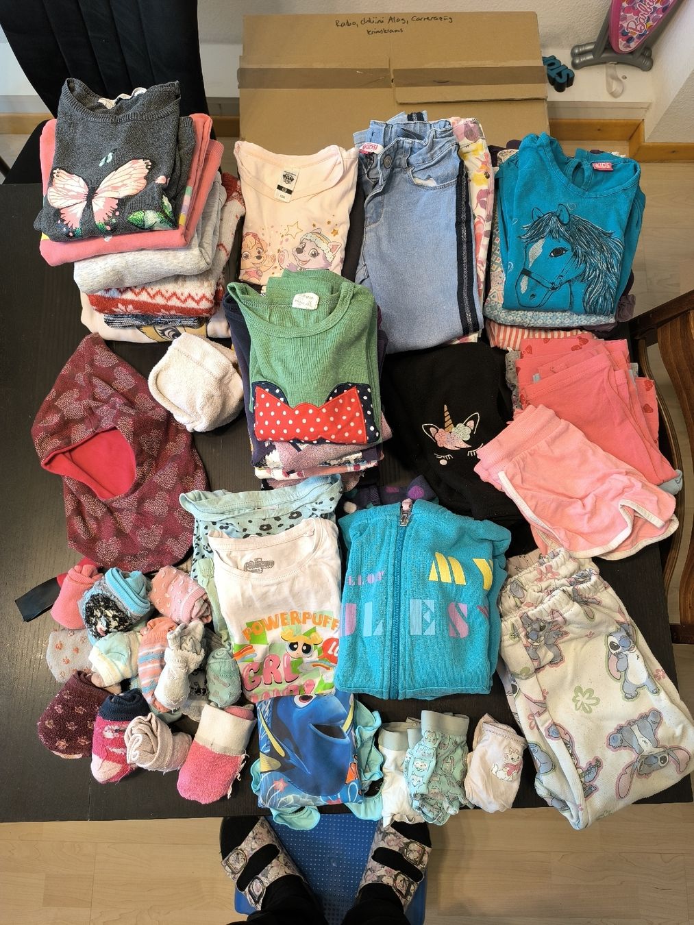 Kleiderpakete & -sets: Kleiderpaket Mädchen 98/104 (74 Teile) – Gebraucht aus Brügg BE von Meui_Zouberding