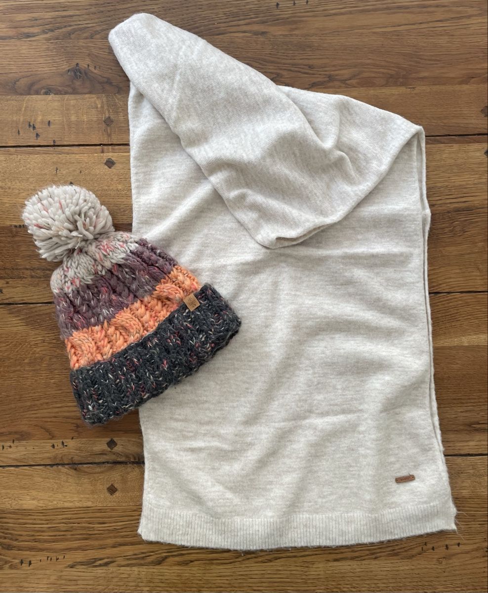 Barts Foulard & Sciarpe: BARTS bonnet et écharpe en laine douce – Usato da Marin-Epagnier venduto da sachaechinta 1