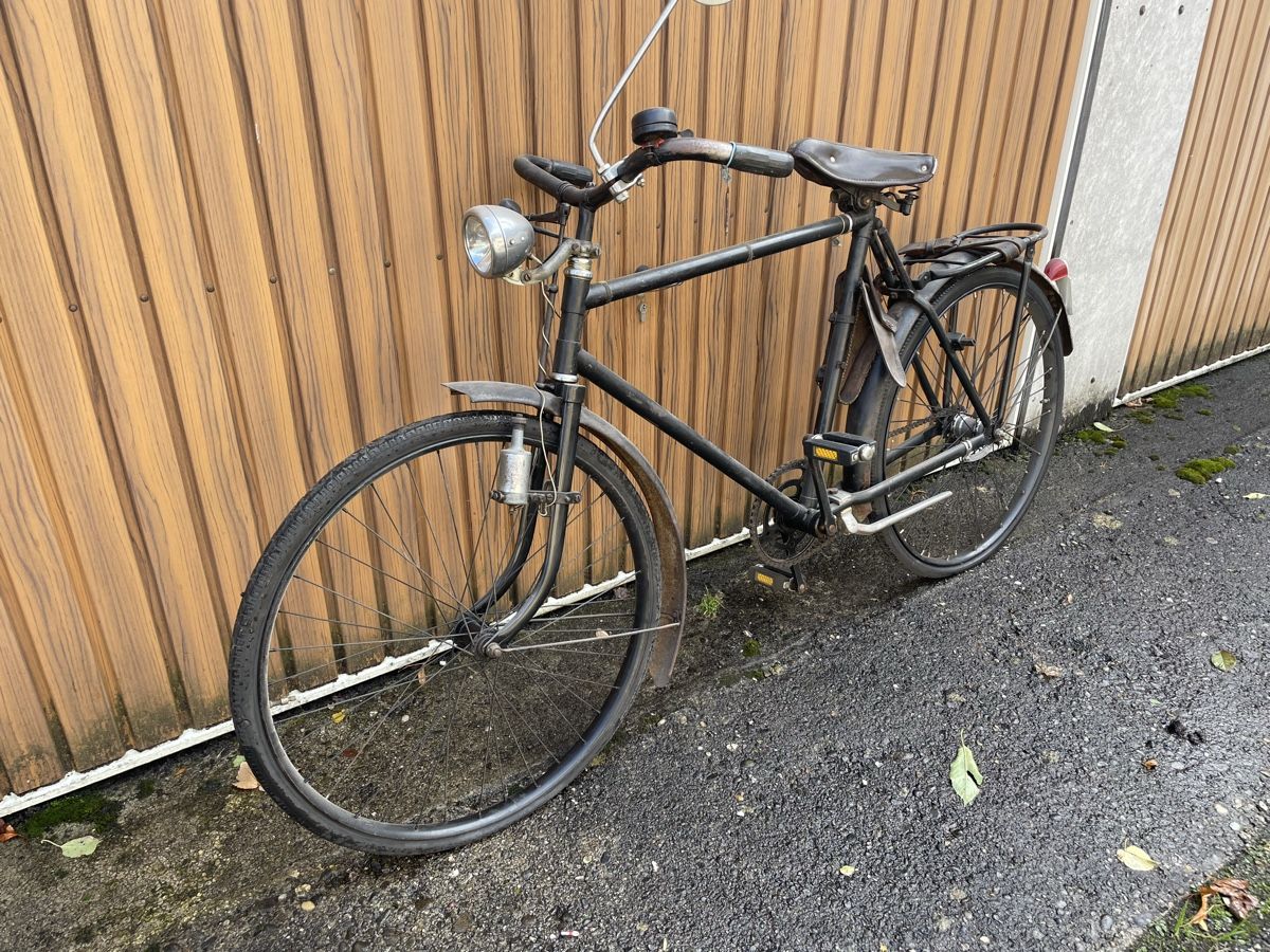 Velos: Militärvelo oder Zivilvelo  – Gebraucht aus Nidau von Weixel 3