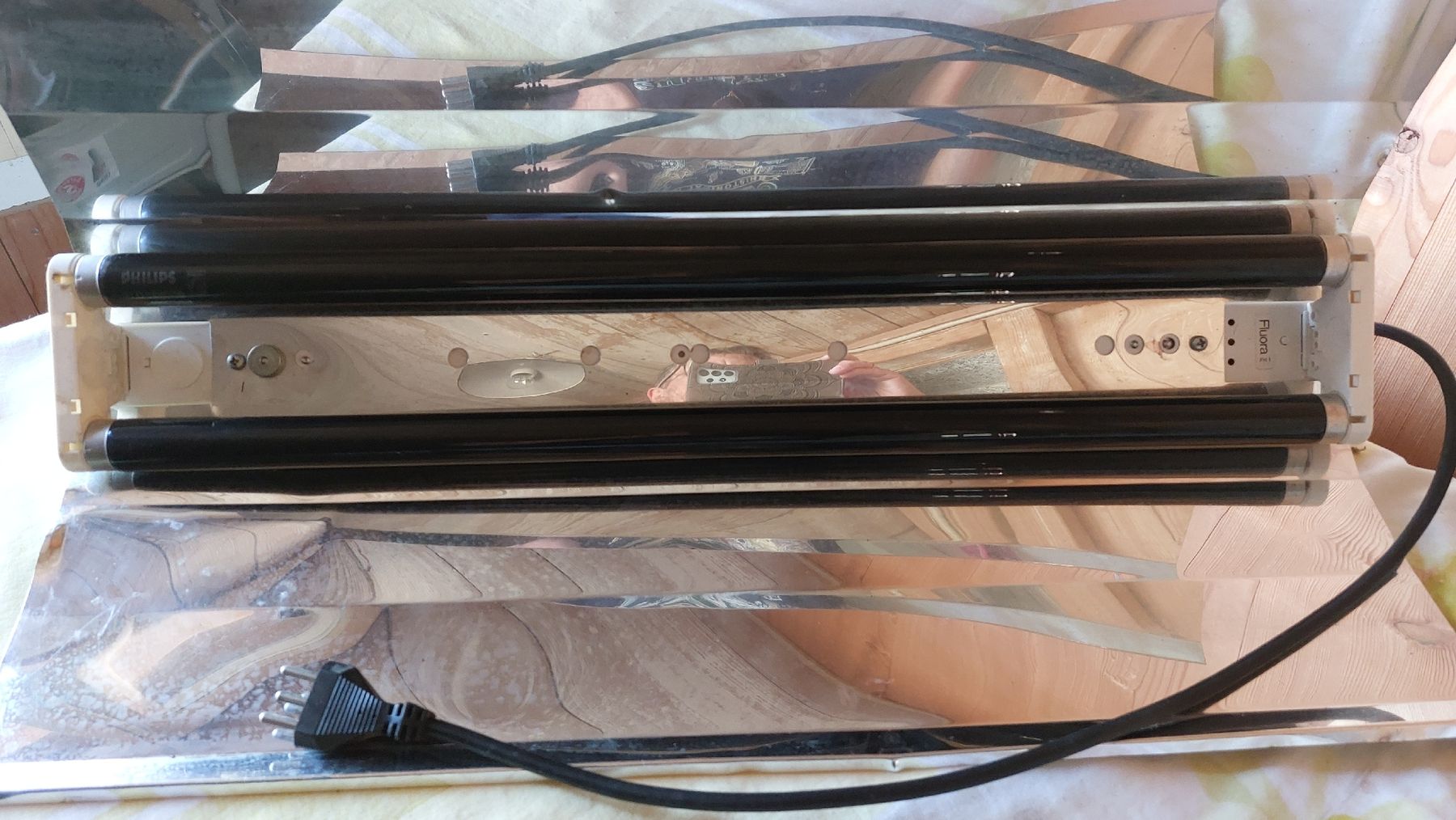 Lampade: Philips Fluora Schwarz-Licht gebraucht 60cm – Usato da Thörigen venduto da Mairitterling 1