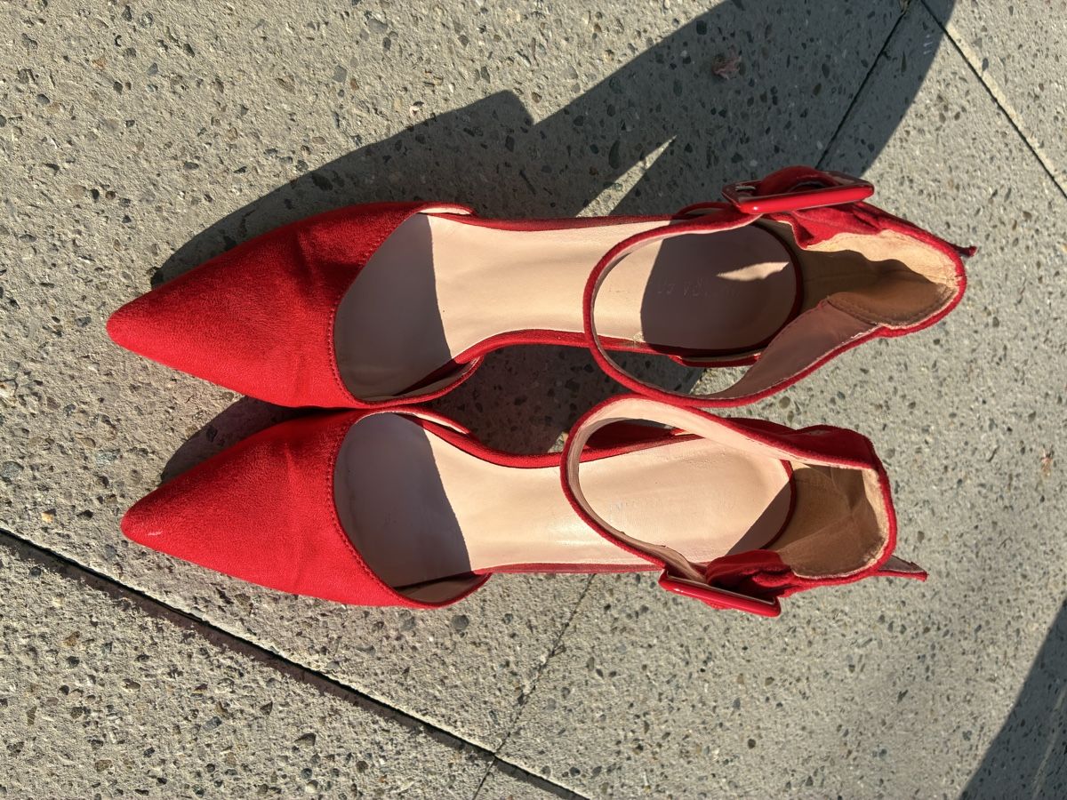 Damenschuhe: Red Suede Ankle Strap Heels Size 40 Used – Gebraucht aus Zuoz von noe_g2f5 3
