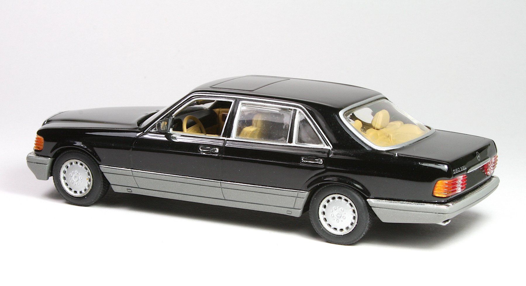 Minichamps Modellini d'auto: Mercedes Benz 560 SEL – Usato da Elsau venduto da Peekay8 6
